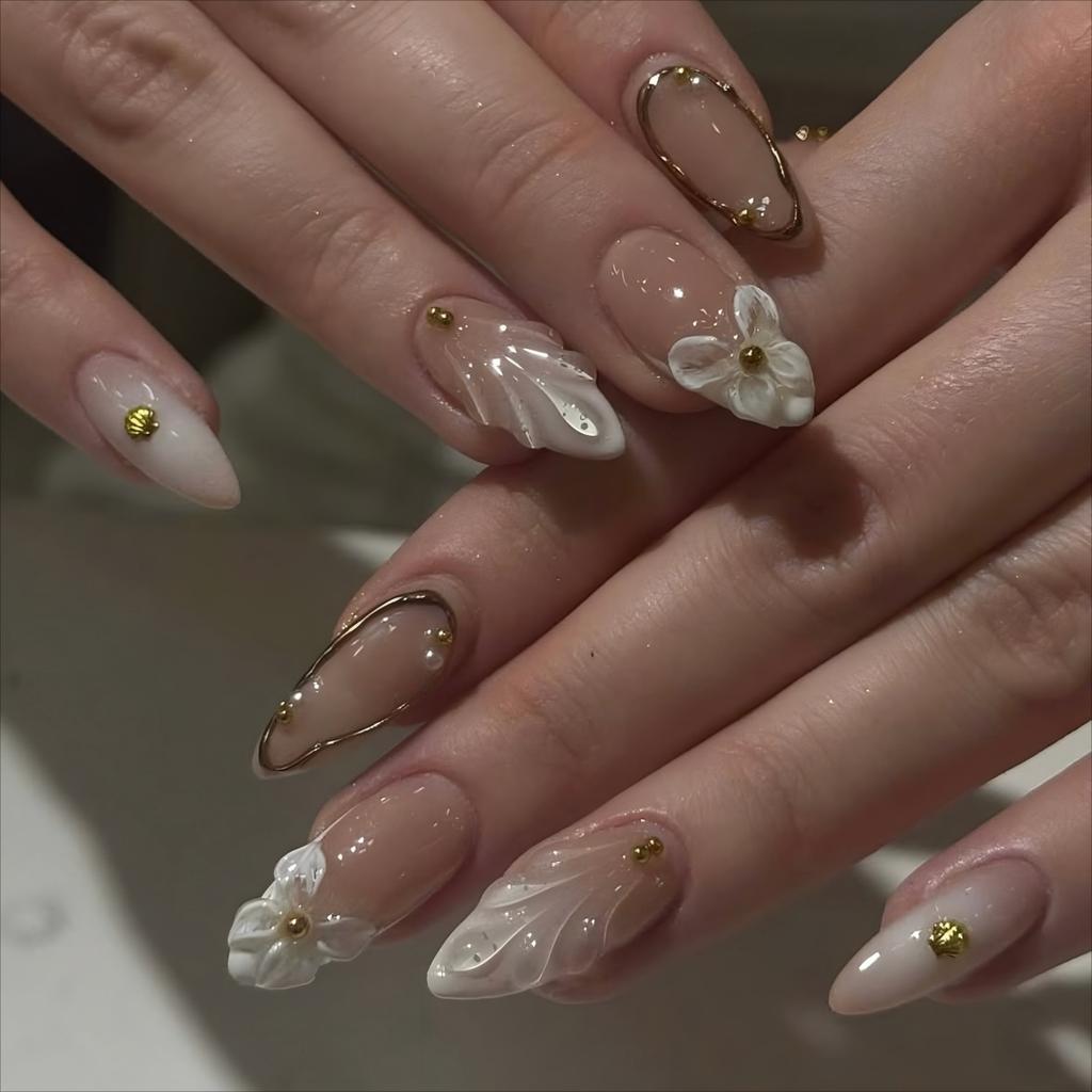 24Pcs Gold Cat Eye French Pearl Fake Nails Medium Almond Glitter Irregular Line Press On Nails