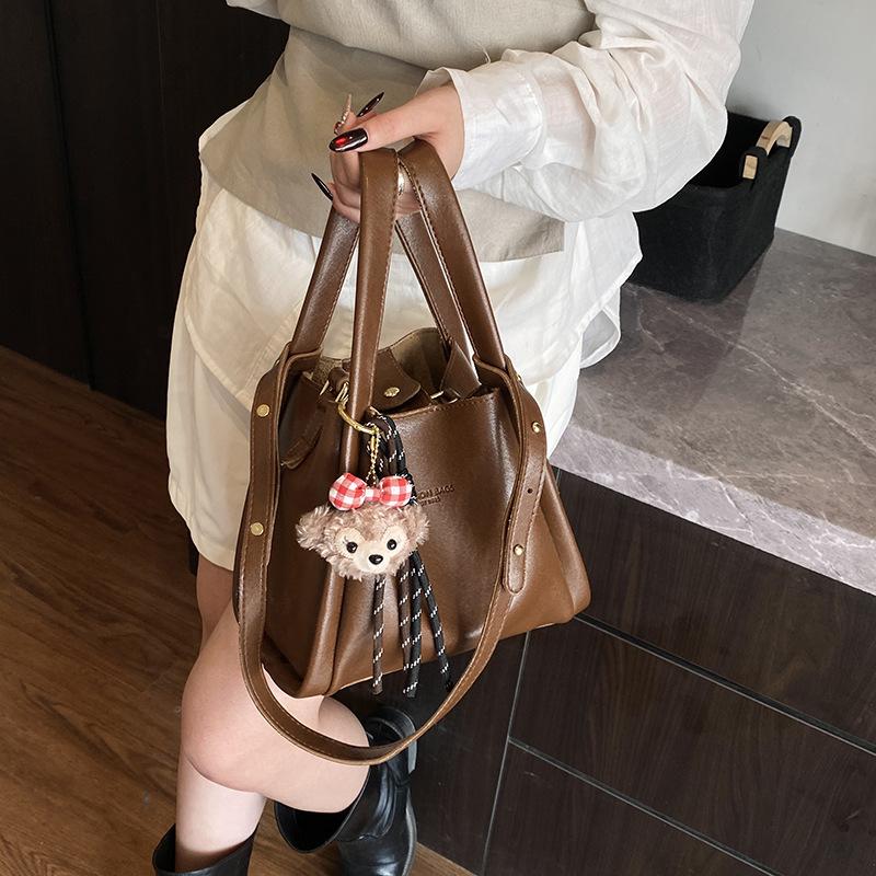 Premium texture small bag women's spring and summer 2025 new versatile niche women's casual messenger bag portable bucket bag