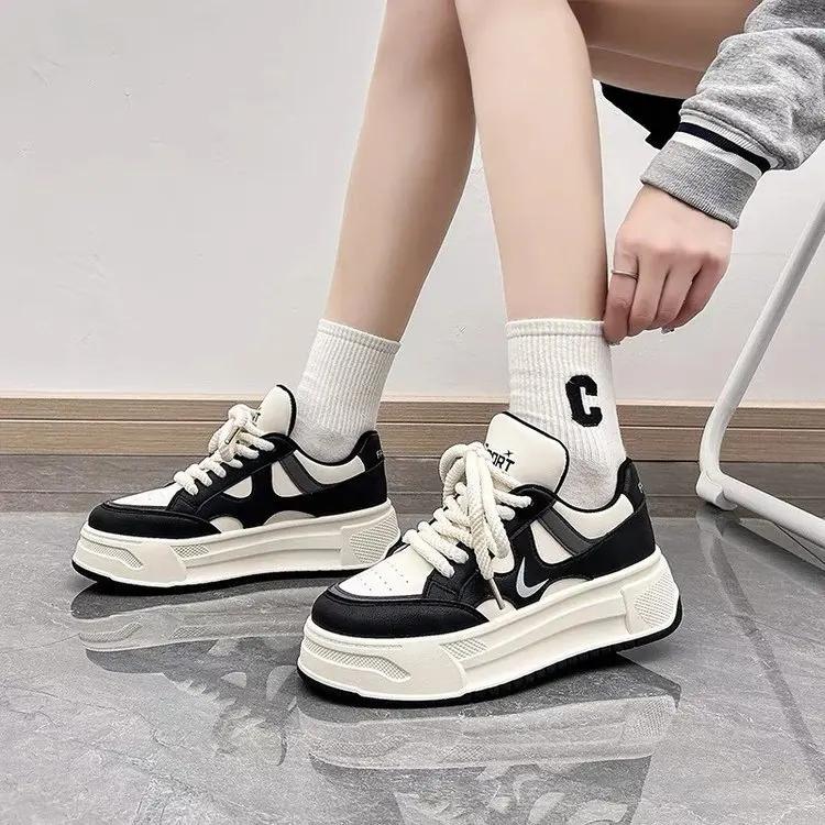 Fashion 2025 Spring New Korean Edition Student White Shoes Thick soled Height Increasing Sports Board Shoes Trendy Casual Shoes