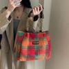 Chic Soft-sided Vertical Women's Shoulder Bag With Trendy Plaid Canvas For Everyday Commuting