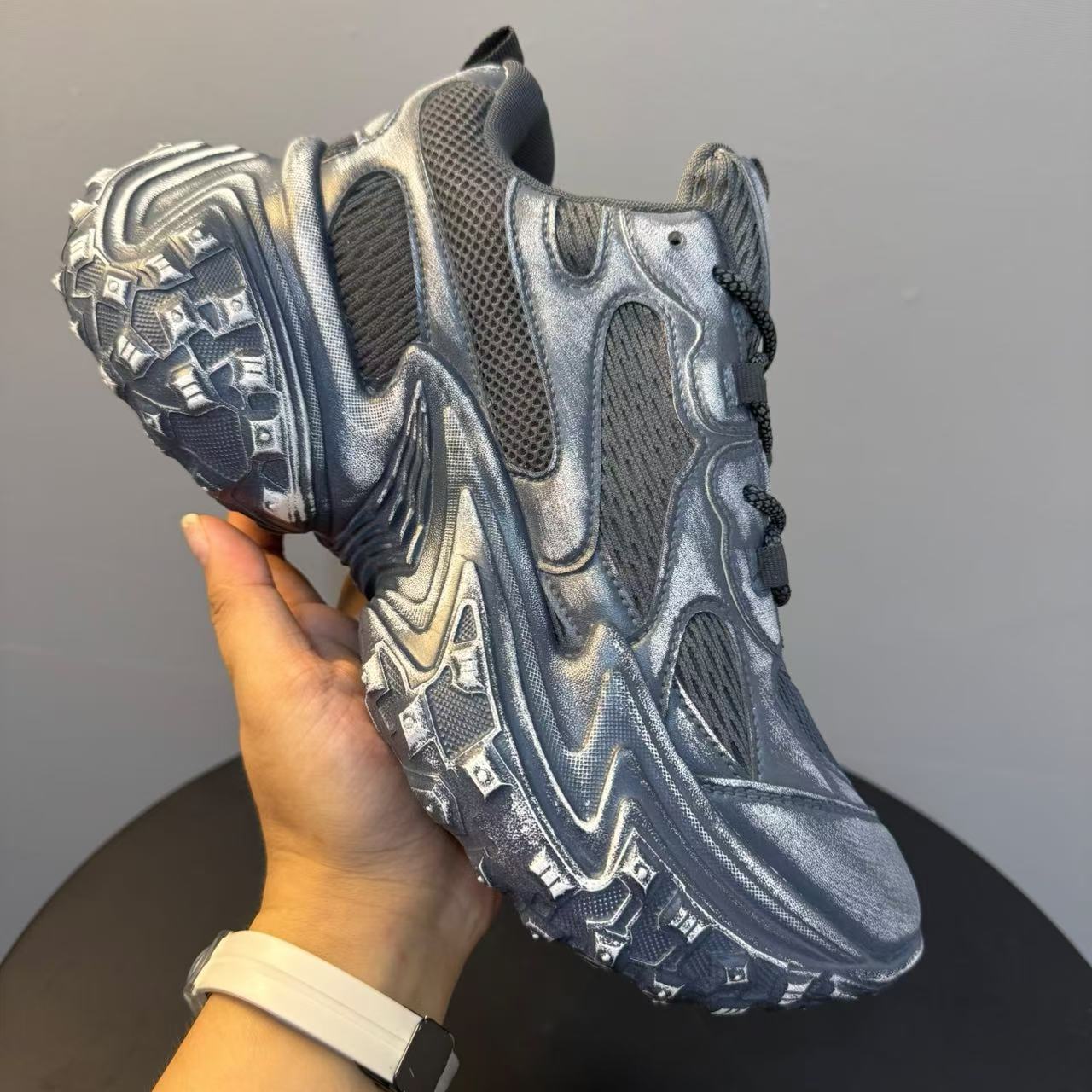 

Старые осенние новинки дышащая сетка папины кроссовки пара увеличивающие рост шины обувь платформа ретро обувь 2383 44 male code серебряный