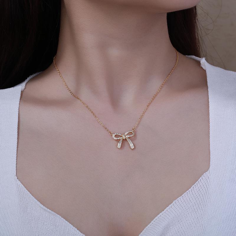 Elegant Zircon Fairy Bow Necklace: Versatile Clavicle Chain Choker