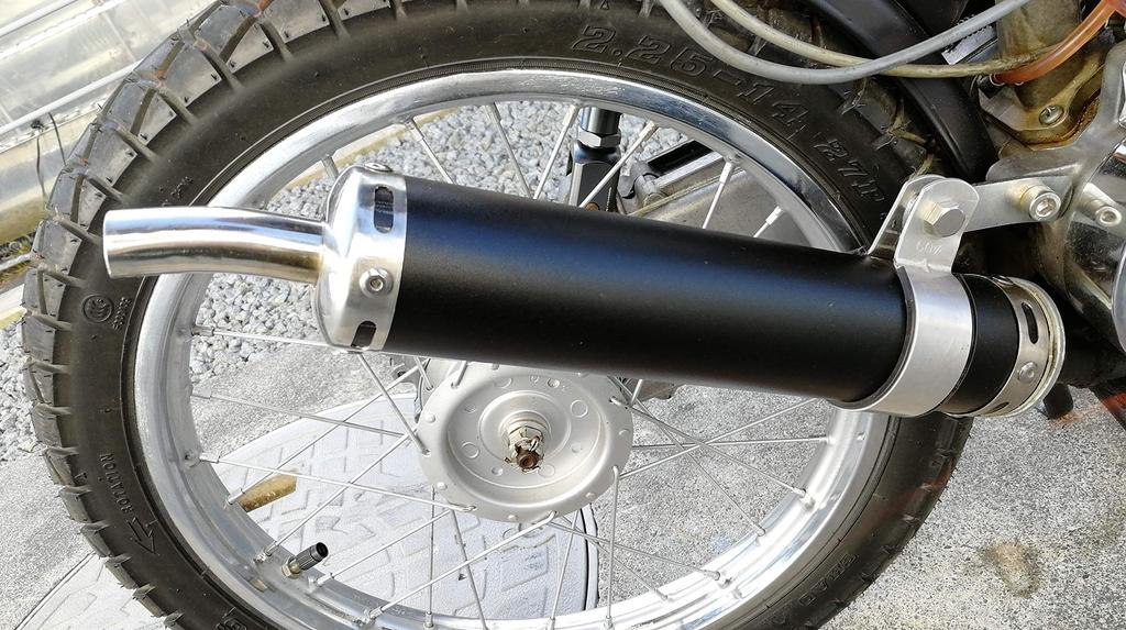 Universal Muffler Silencer Chamber for and custom and [Black] 2-stroke 4-stroke motorcycles, modifications, mopeds.