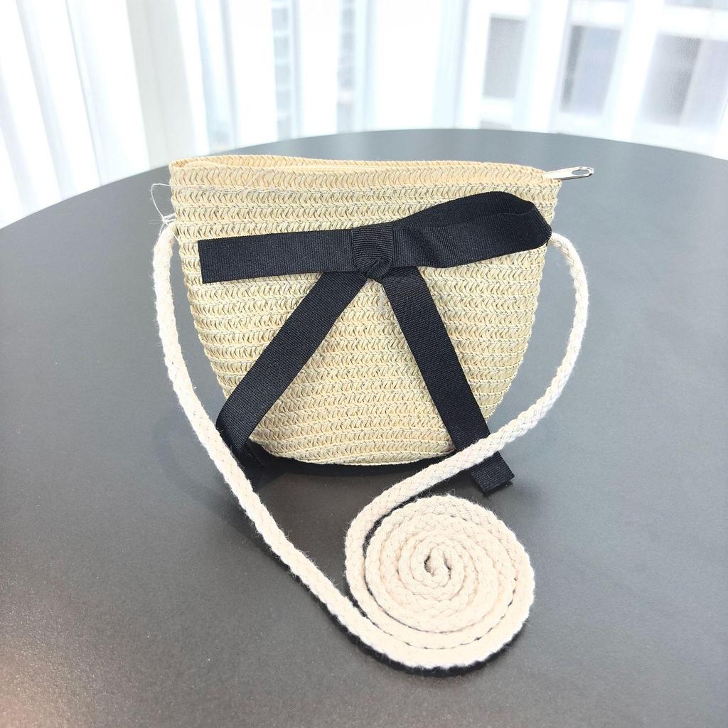 Letni słomkowy kapelusz typu bucket hat z ochroną przeciwsłoneczną dla dziewczynki, na plażę i podróż