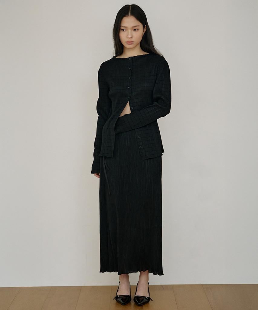 Oeoseoul Pleated Maxi Skirt [Black]