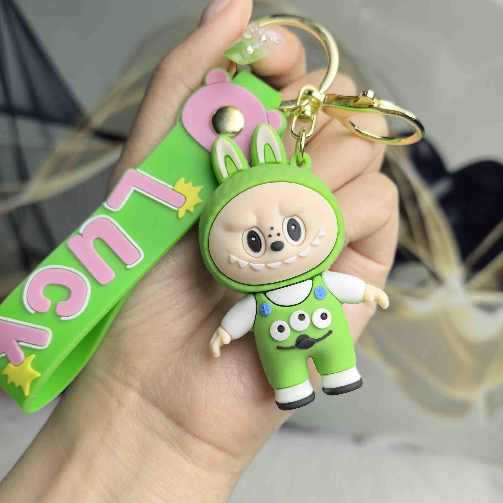 

Брелок-трансформер Lucky LaBuBu: Креативный кулон-кукла и аксессуар для автомобиля