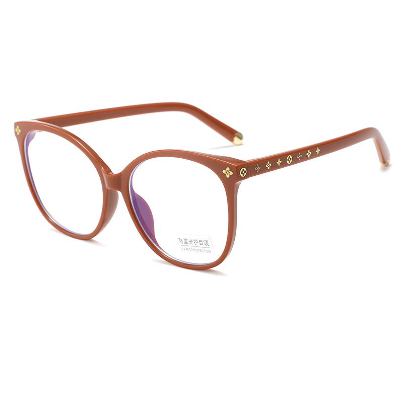 

У Наны такие же очки, близорукость, без макияжа, большая оправа, очки с защитой от синего света, можно оснастить оправой для очков Degree, плоские очки. 0