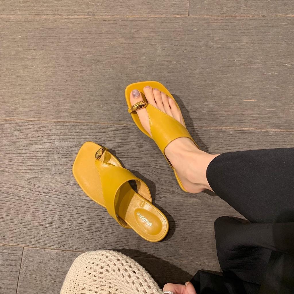 2025 New Set of Toes Square Head Versatile Flat Bottom Outer Wear Herringbone One Pedal Open Toe Cool Slippers Women's Summer Beach Shoes