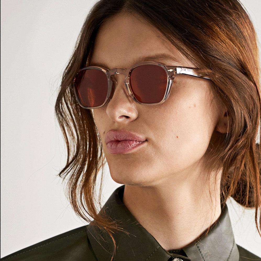 High Quality Retro Timeless High End Designer Style Riveted Square Shaped Female For Both Male Sun Glasses Tortoiseshell