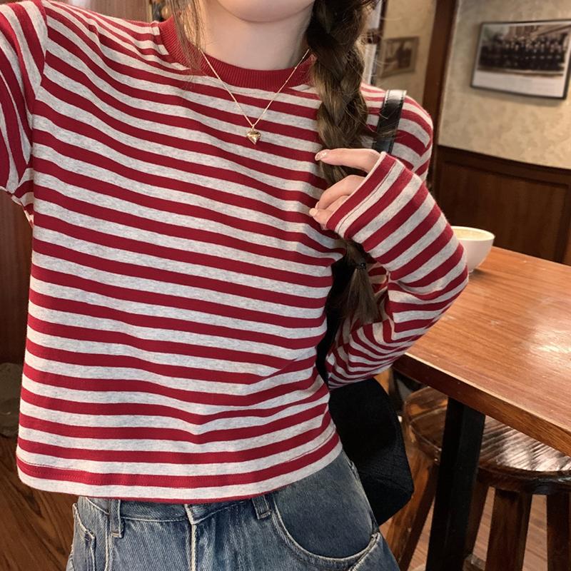 Women's Striped Round Neck Long Sleeved T-shirt Casual Short Top