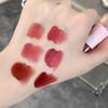 Vernis à lèvres mat légèrement doux et doux, couleur longue durée, surface mate mate, rouge à lèvres en velours difficile à tacher