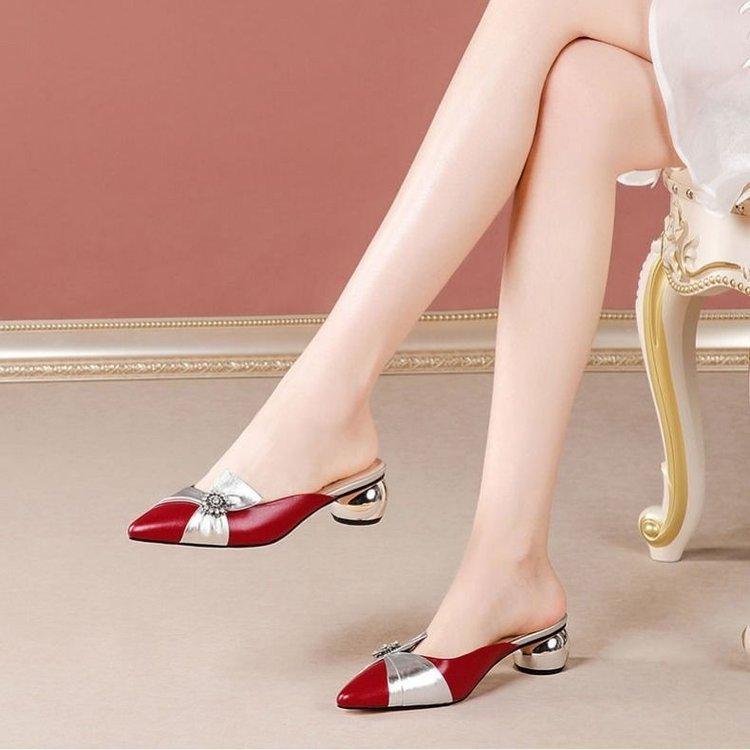 2025 summer new pointed half slippers women's middle heel bag fashion wear versatile sandals women's thick heel women's lazy drag