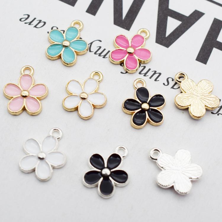 10Pcs White Flower With Golden Frame Alloy Enamel Bracelets Charm Necklace Pendant For DIY Fashion