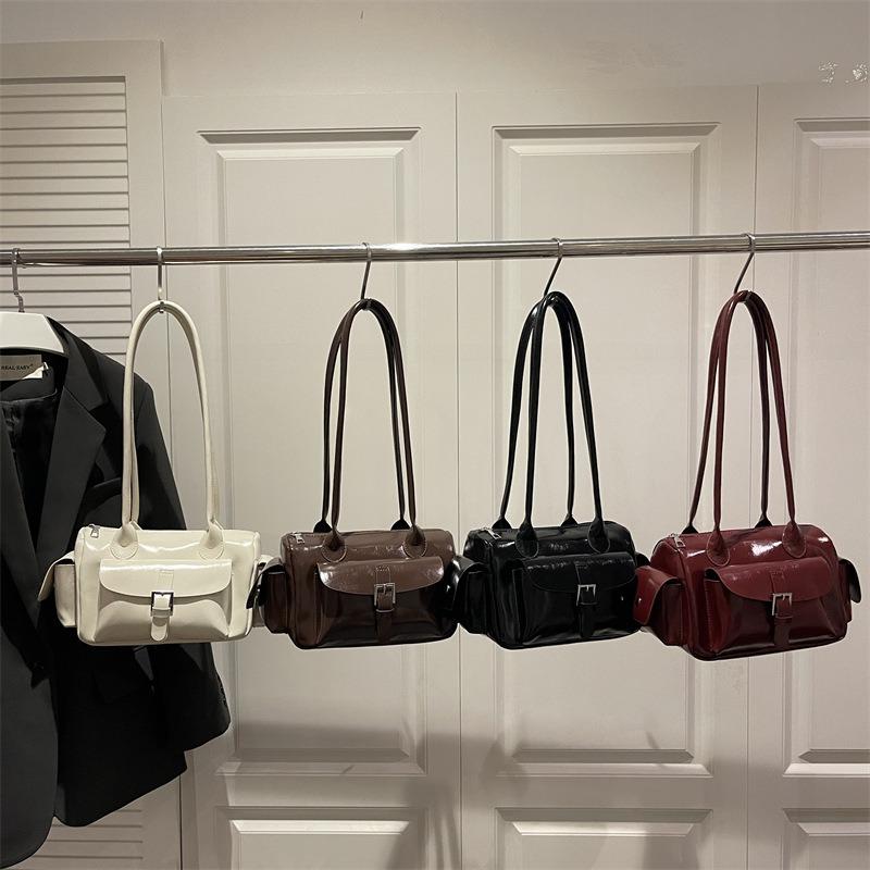 Fashion shoulder bag large capacity women versatile retro soft surface handbag simple casual underarm bag tide