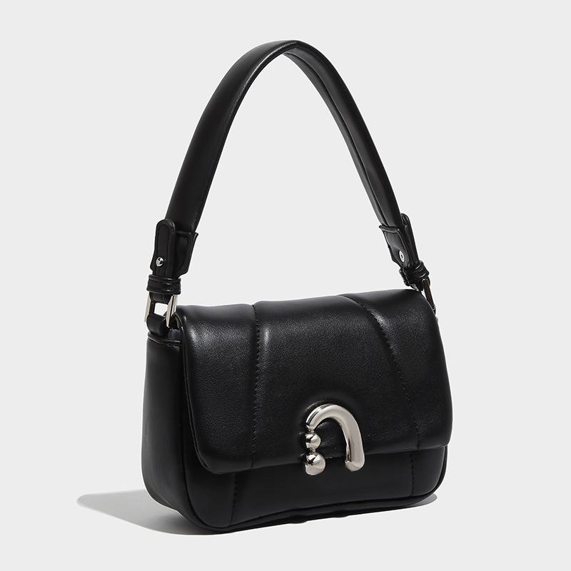 

Flower roll messenger bag 2024 new bag women s fashion versatile high sense niche portable shoulder messenger bag