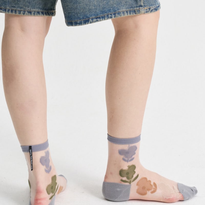 SORRY TOO MUCH LOVE SeeThrough Flower Socks_Gray