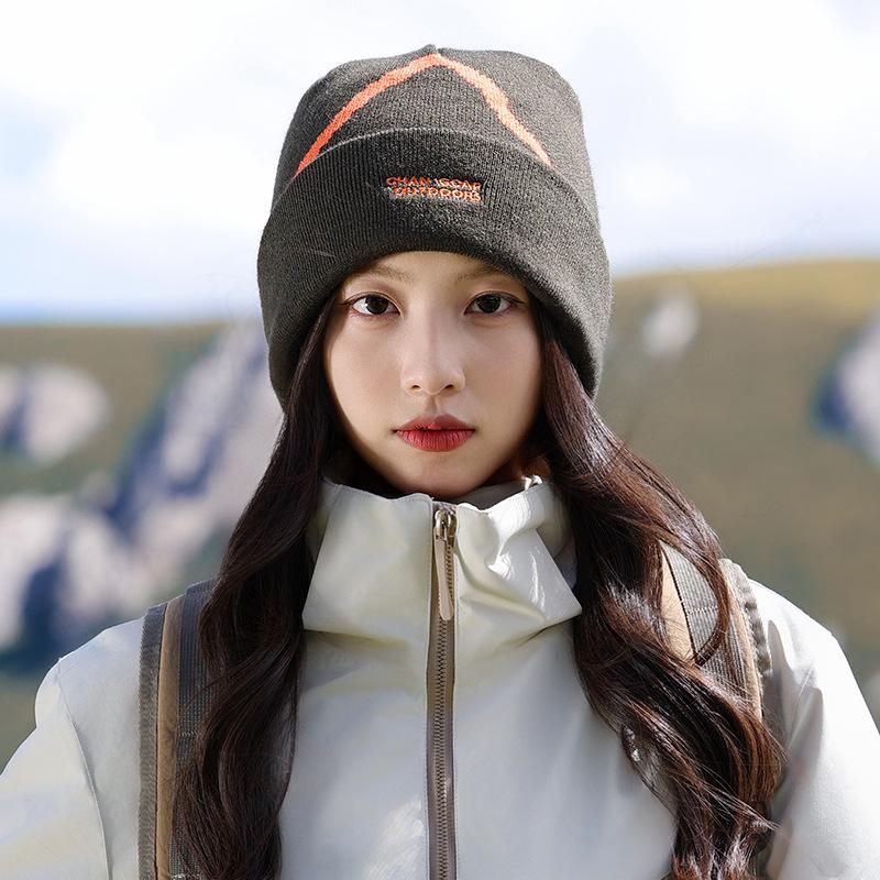 New Letter Embroidered Knitted Hat for Women Autumn and Winter Warm Ear Protection Hood Outdoor Hiking and Camping Hood