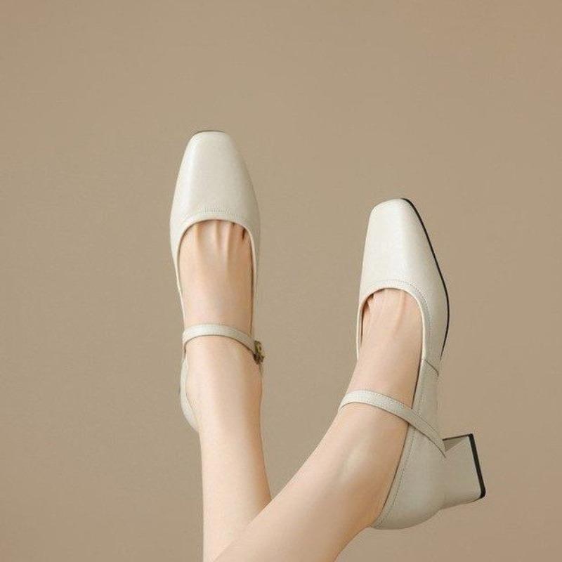 Französischer Stil High Heels Damen 2026 Neu Klobig Retro Herbst Winter Niedriger Absatz Einzelne Schuhe Kleine Lederschuhe