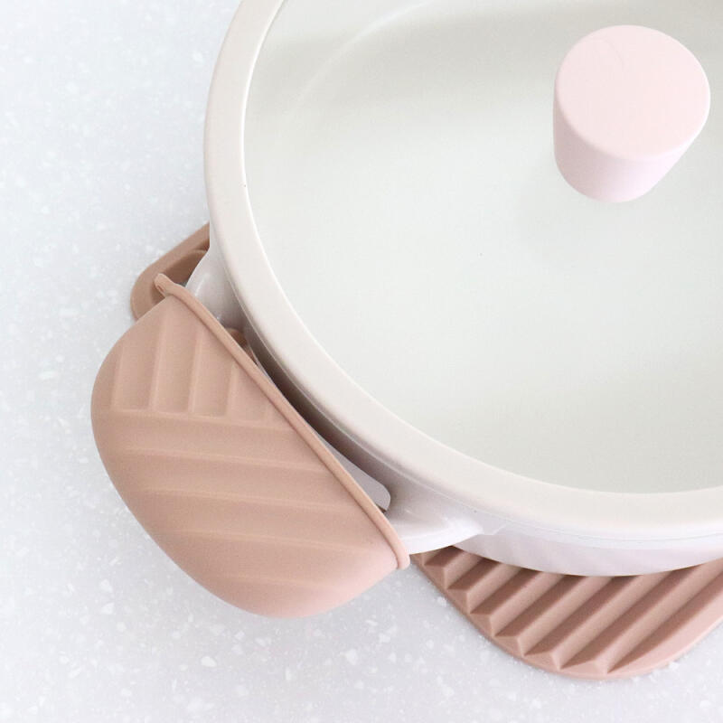 Woody Pink Casserole Silicone Pot Handle Gloves (2 pcs)