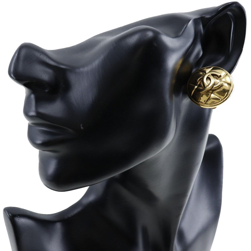 Chanel COCO Mark Earring Matelasse Vintage Plated Gold 18.1g Women Used