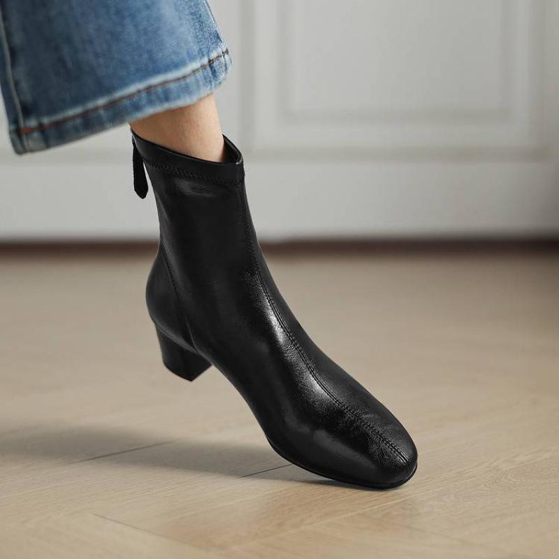 Podzimní a zimní dámské kožené boty jednobarevné střední podpatek velká velikost dámské boty nové všestranné zadní zip gumová podrážka středně vysoké holínky Martin