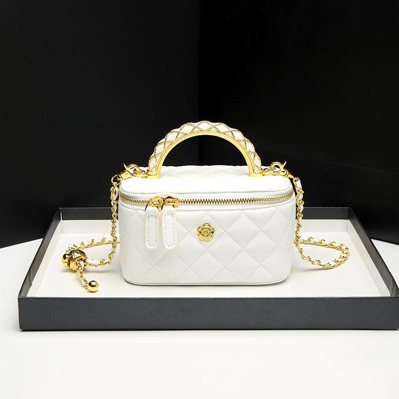 

Нишевая Универсальная Маленькая Квадратная Сумка для Женщин Новая Весенне-Летняя Сумка через Плечо Мини Сумка-Коробка Сумка на Золотой Шариковой Цепочке Сумка для Мобильного Телефона