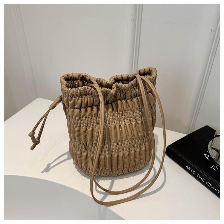 White Pink Silver Black Khaki Chic Street Style Pu Bucket Bag 2024 Summer Fashion Commuter Underarm Bag