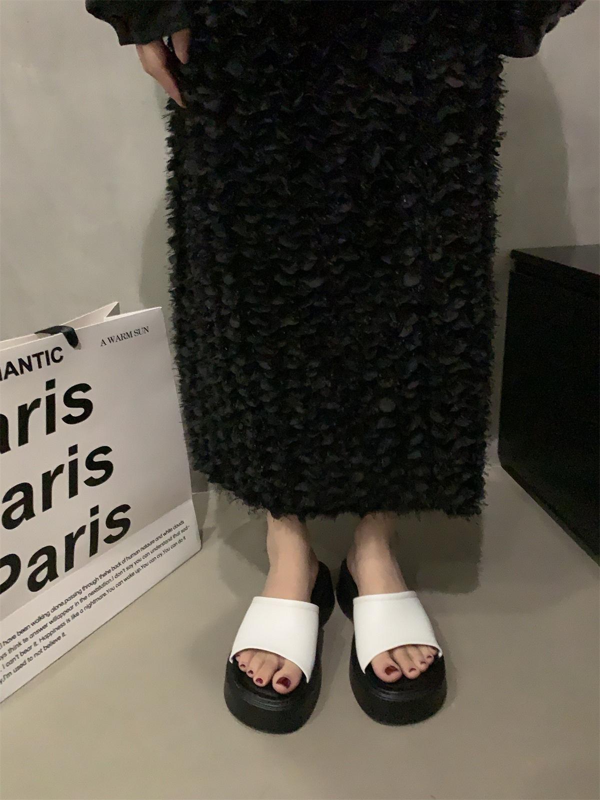

Platform slippers women s shoes summer wear heightening sandals 2025 new Korean version one-word with open-toed beach shoes 35