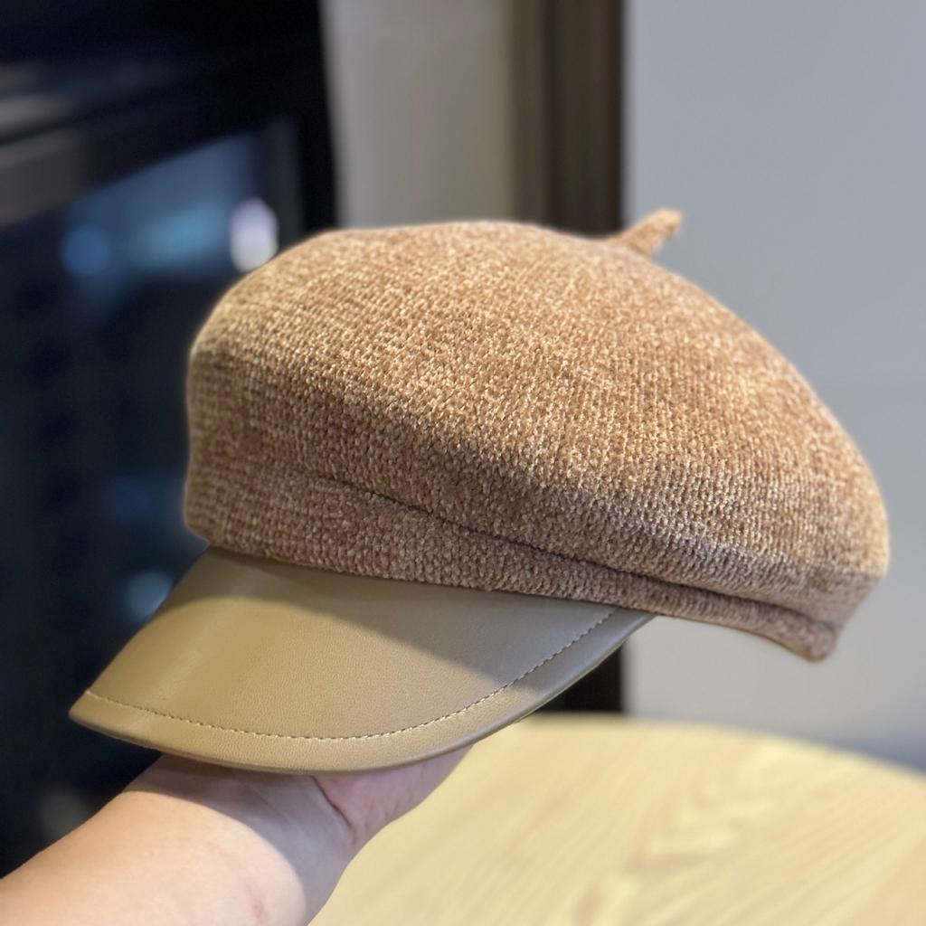 The New British Style Retro Leather Edge Patchwork Octagonal Hat with Wide Brim Makes Women Look Good in Spring and Autumn. Pointed Hat Trend