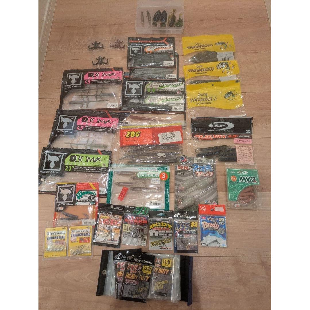 Used Bass fishing worm hook set bulk sale