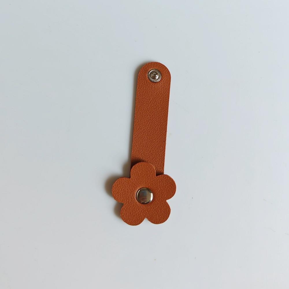 Cable Winder PU Leather Flower Shaped Cable Tie Headphone Stand Wire Organizer Headphone Winding Device