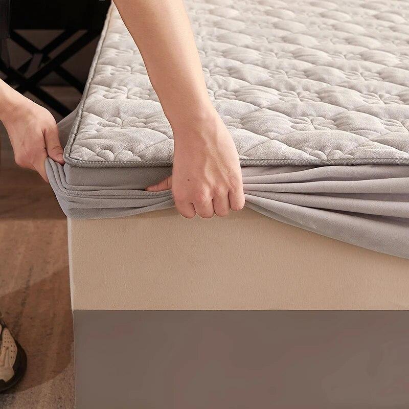 Clamping Cotton Mattress Cover Washable Thicken Clamping Cotton Bedspread Dust Cover Anti-slip Protective Cover