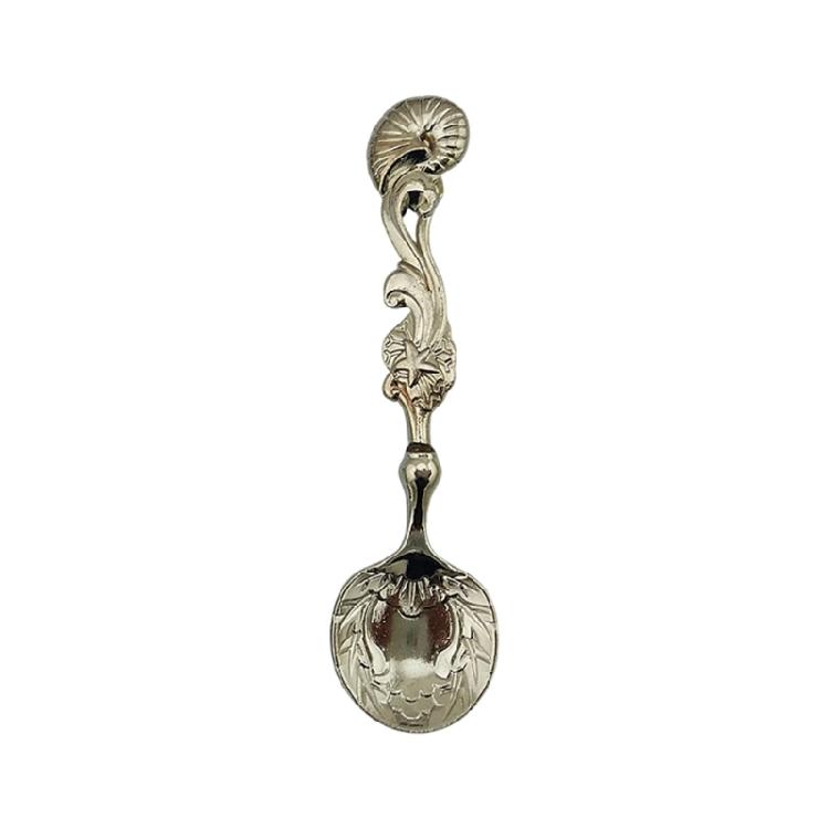 Retro Elegances Alloy Crafted 5Pcs Multifunctional Spoons Kitchen Utensils Collection Antique Relief Kitchen Accessorie