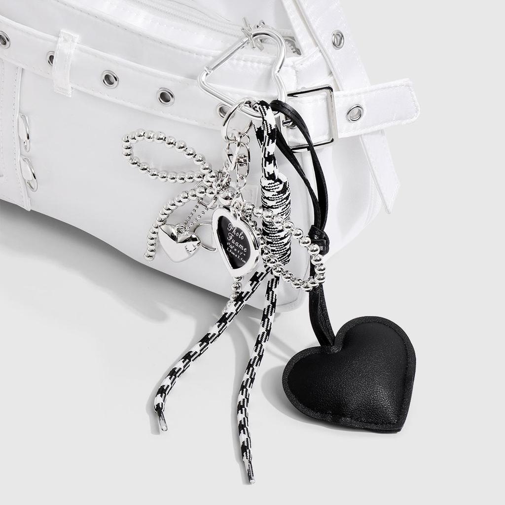 Luxury Charm Tassel Love Heart Bag Pendant Handmade Creative Bowknot Hangbag Backpack Hanging Cute Glossy Bag Accessories AVE