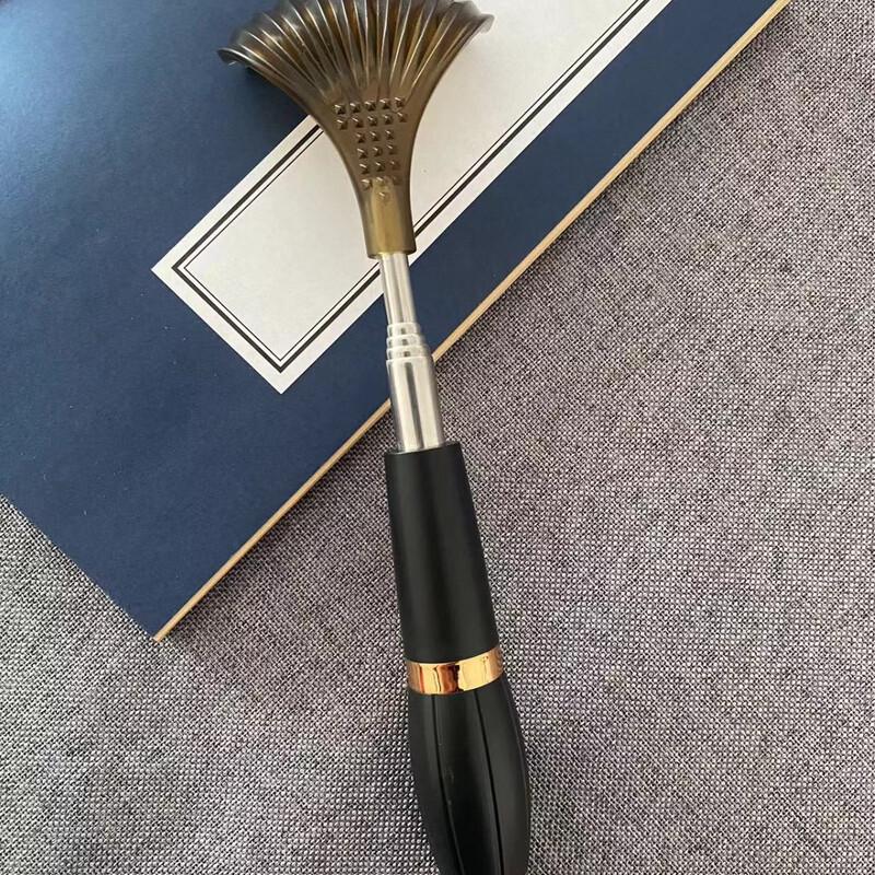 Telescopic Ox Horn Wood Back Scratcher