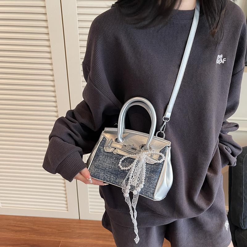 Kelly women's bag 2025 summer new niche foreign style design messenger bag fashionable simple texture handbag