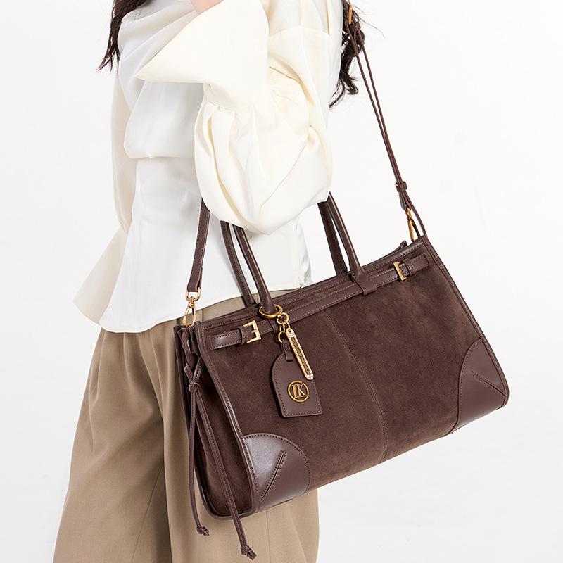 2025 Suede Motorkárska Taška: Všestranná Crossbody & Ramenná Kabelka na Jeseň/Zimu