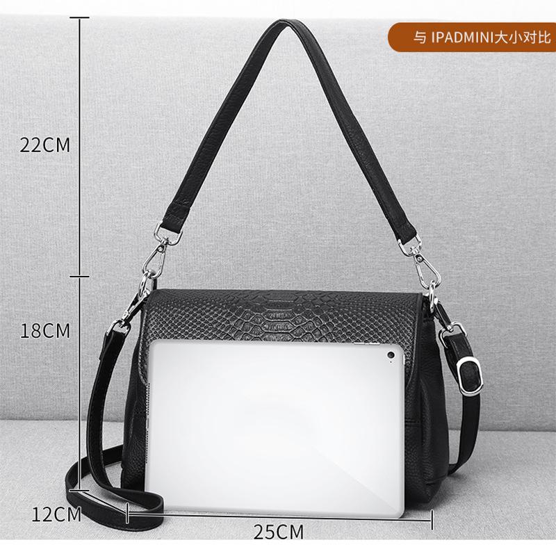 First Layer Cowhide Leather Bag Women'S Fashion Snake Pattern Embossed Versatile Middle-Aged Women'S Bag Mother Messenger Bag