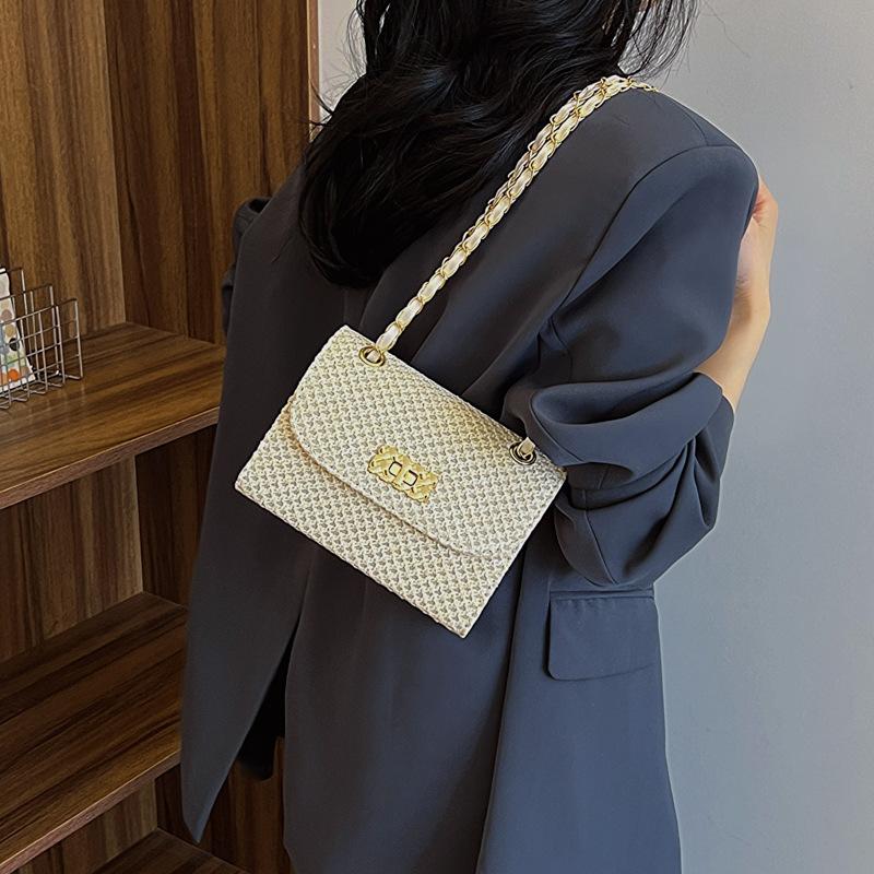Simple and Fashionable Braided Small Bag for Women's Summer New Trendy Casual Chain Small Square Bag Straw Woven One Shoulder Crossbody