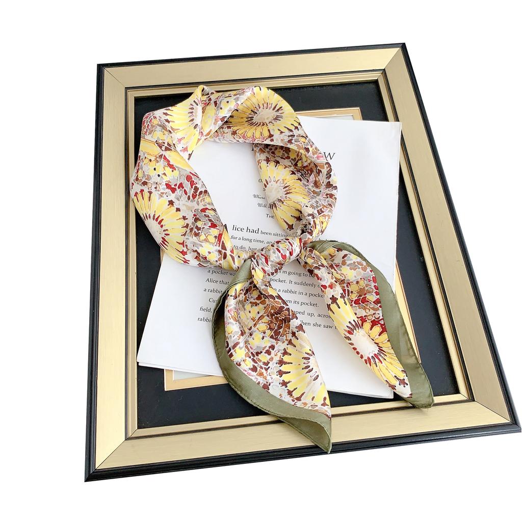 New Sweet Little Daisy Silk Scarf Women's Fashion Printed Square Scarf 70cm Versatile Professional Decorative Scarf