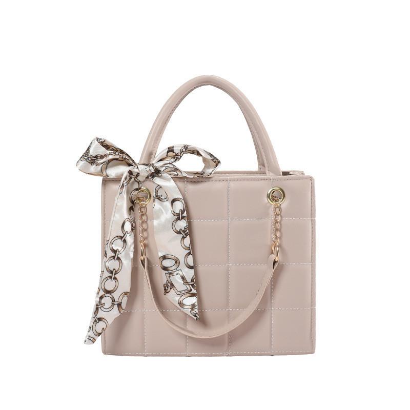 Trendy Street Style Pu Material Butterfly Bowknot Women's Large Bag With Chain Shoulder Strap