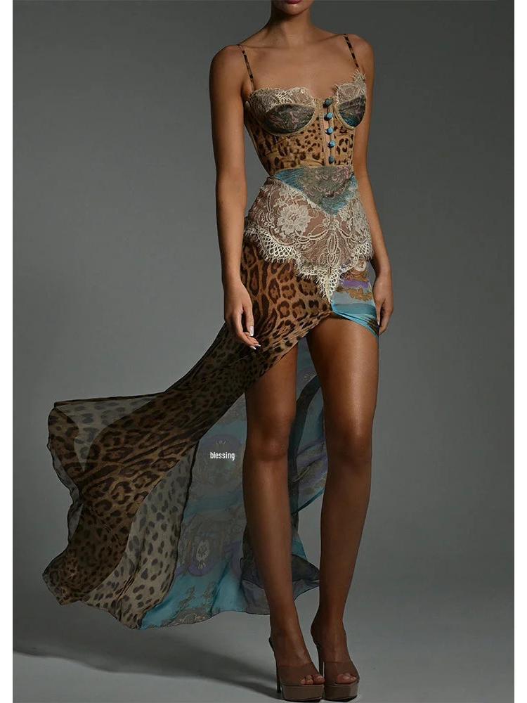 2026 Трансграничная женская мода: Макси-платье с леопардовым принтом, с поясом на талии и разрезом S кофейный