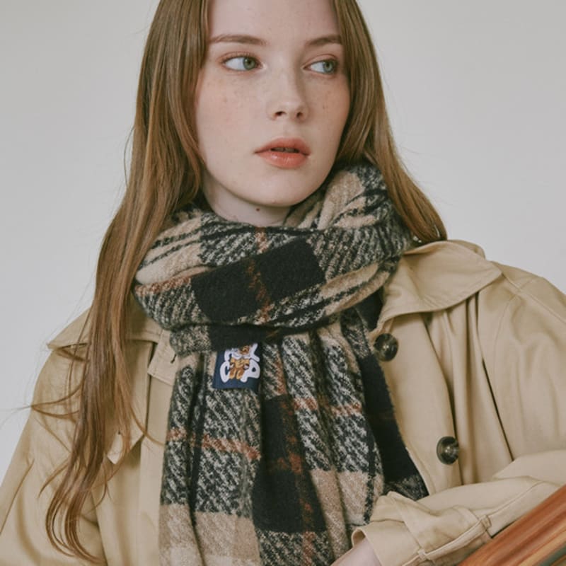 ALLINCOMPLETE Tartan Check Muffler (2 Colors)