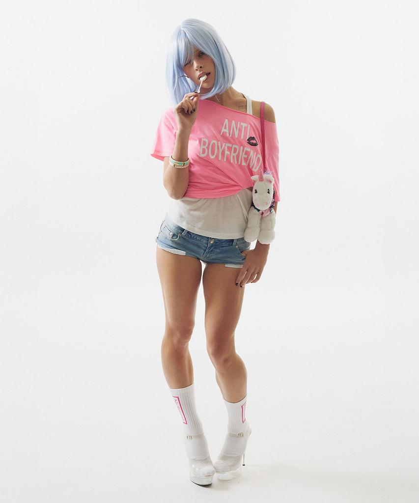 SCULPTOR Anti Boyfriend Tee Neon Pink