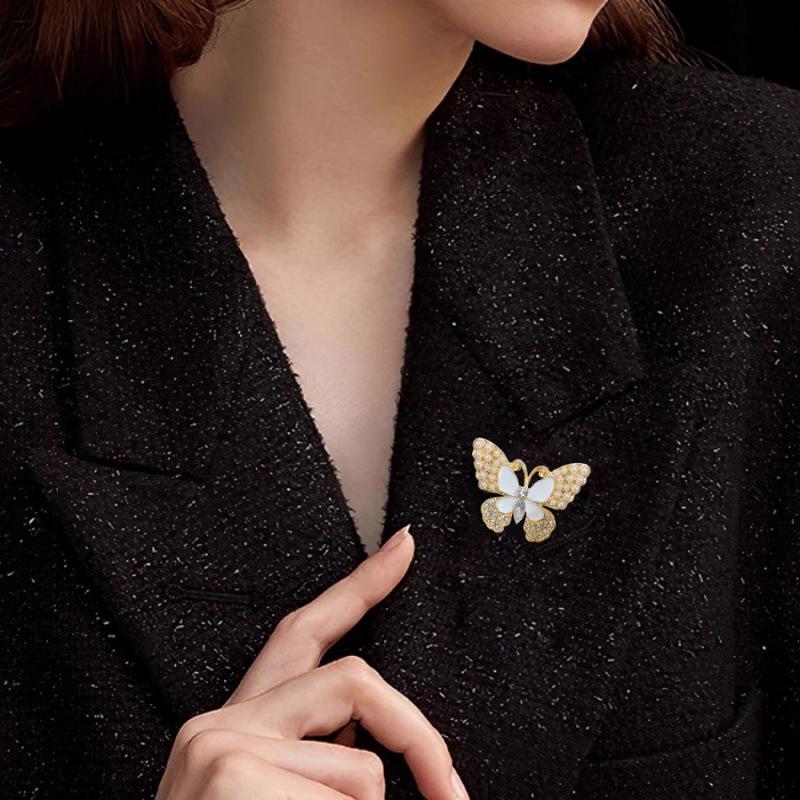 Elegant Pearl Butterfly Brooch Corsage for Clothing and Sweaters