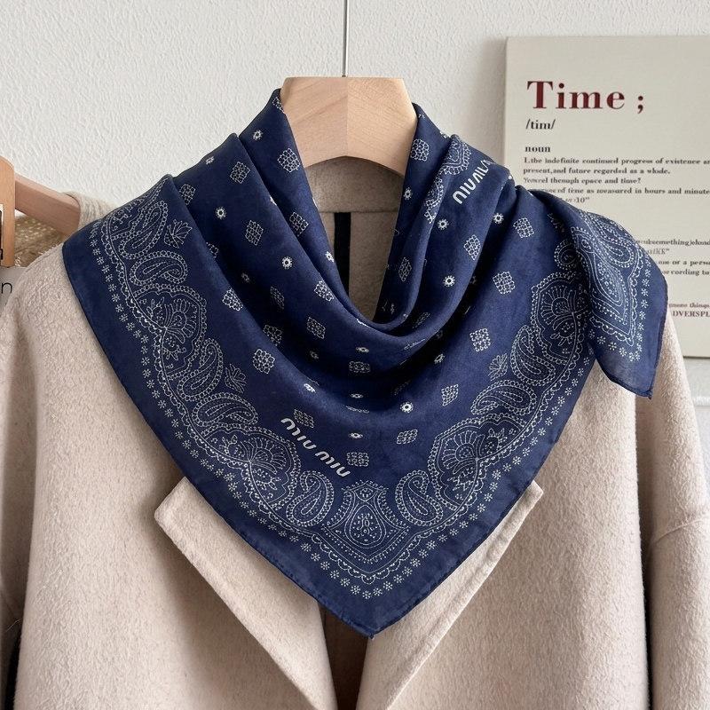 71 Cotton and Linen Retro Wind Green Geometric Small Square Scarf Silk Scarf Women's New Neck Protection Small Scarf Silk Scarf Neck High Sense