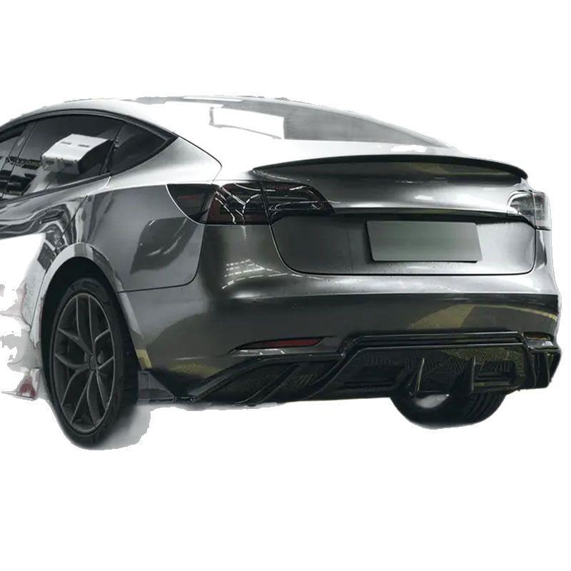 Tesla Model 3 (2018-2023) Diffusore Posteriore e Lip Anteriore in Fibra di Carbonio Stile Turbina