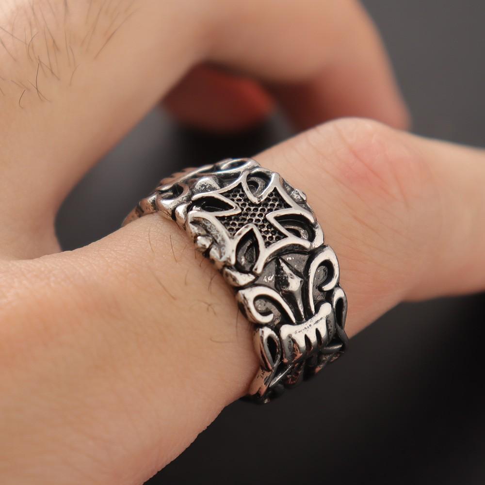 Trendy Retro Knight Shield Cross Ring Charming Men's Ring New Fashion Cross Amulet Jewelry Hip Hop Punk Accessories Party Gift