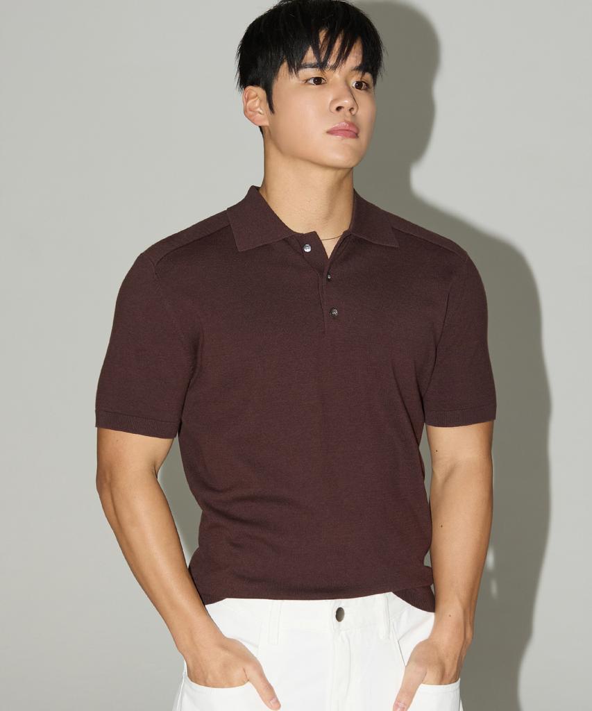 Michikoleondeonseupocheu Shoulder Line Muscle Fit Collar Knit Brown