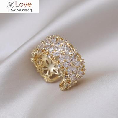Prawdziwe złoto platerowane Korea Nowy projekt Modna biżuteria Luksusowe cyrkonowe pierścionki kwiatowe Eleganckie damskie akcesoria ślubne i imprezowe